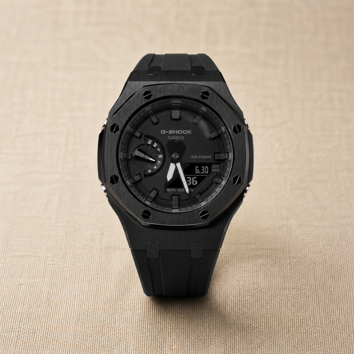 Urban Phantom Origin - montre noire silicone noir vue de face
